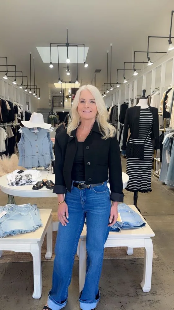 B Boutique business photo