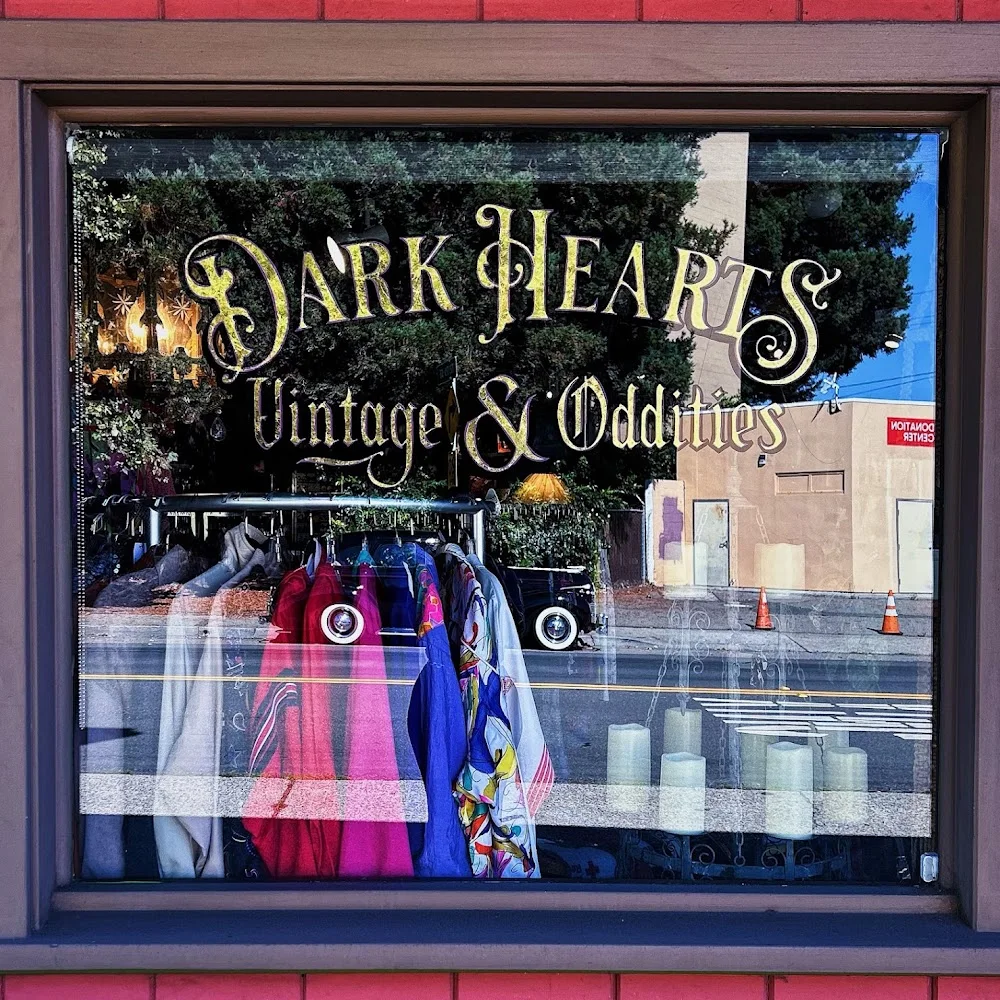 Dark Hearts Vintage And Oddities business photo